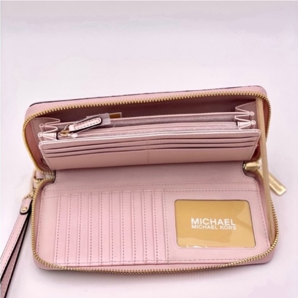 Michael Kors Large Continental Wallet Wristlet - Picture 9 of 13